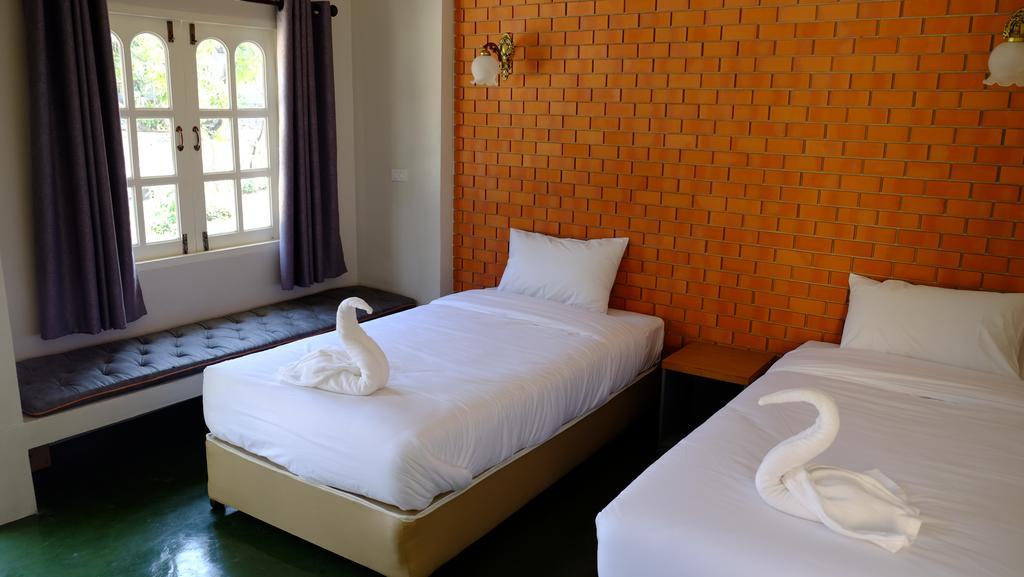 Wangpla Villa Resort Nakhon Sawan Bilik gambar